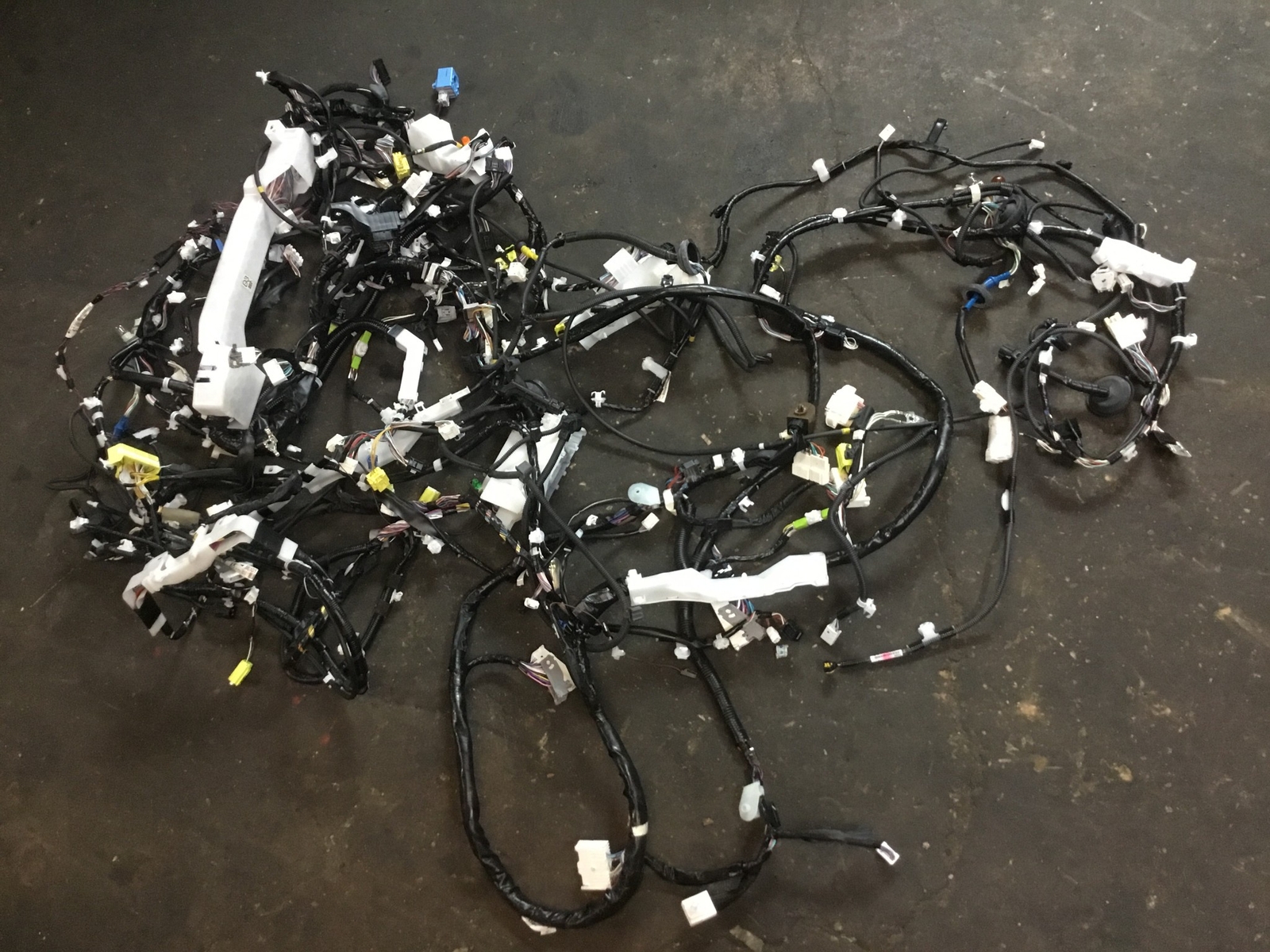 Toyota Prius XLE 1.8L Hybrid Loom Main Body Floor Wire Wiring Harness