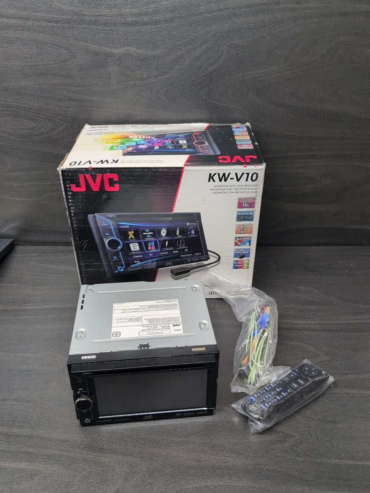 JVC KW-V10 Car Stereo Receiver  Monitor with DVD Player
