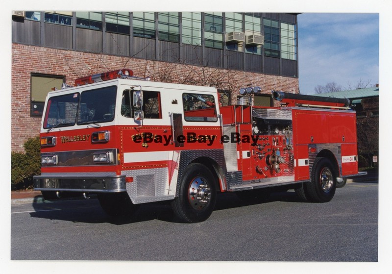 Wellesley, MA Engine 4 1976 Hendrickson/Pierce Fire Truck Photo