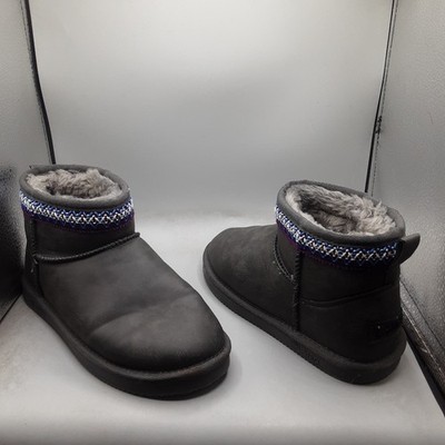 Lamo Classic 4'' Boots Women's 7M Waxed Grey Faux Fur Mini Fabric A248