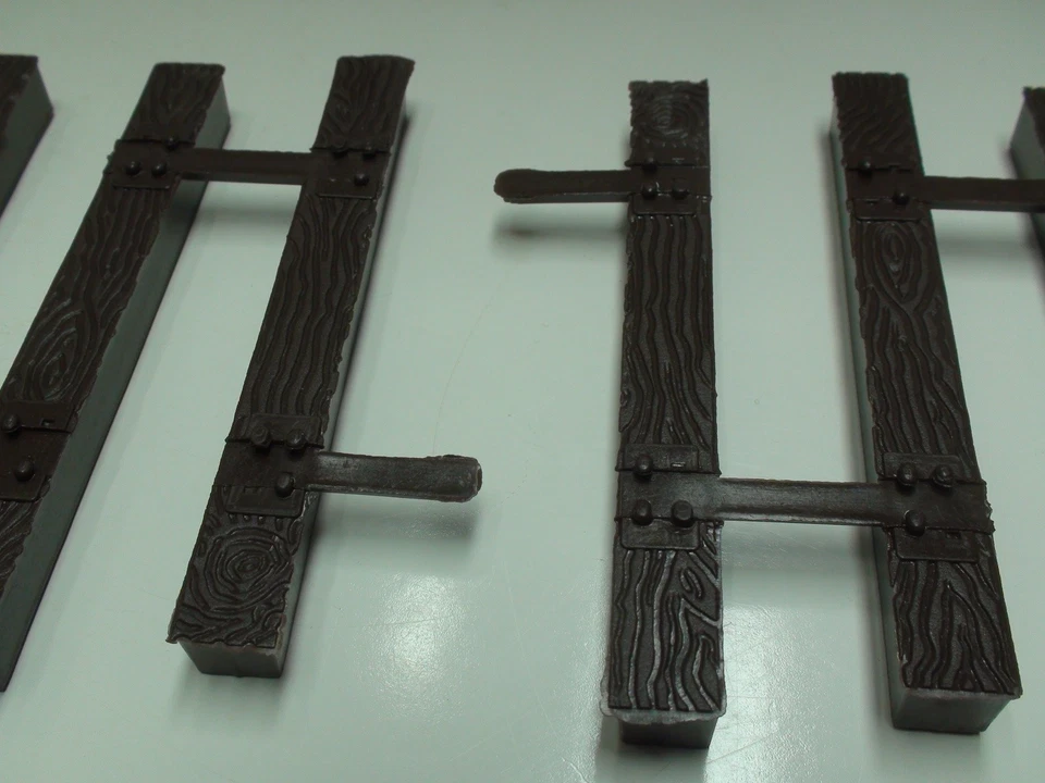 MICRO ENGINEERING #24-206 G-SCALE G-TRAK FLEXIBLE TIE STRIPS 48 PIECES - Image 4 of 4