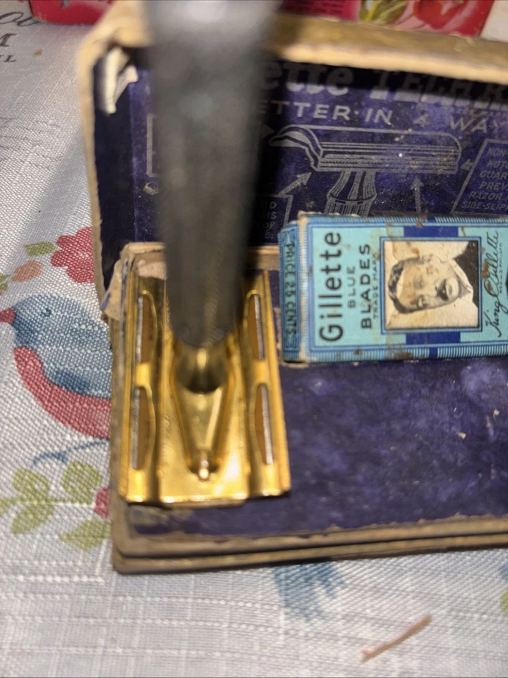 Navaja de seguridad Gillette GOLD TECH, excelente estado con hojas de caja hecha en EE. UU. Foto 3 de 4