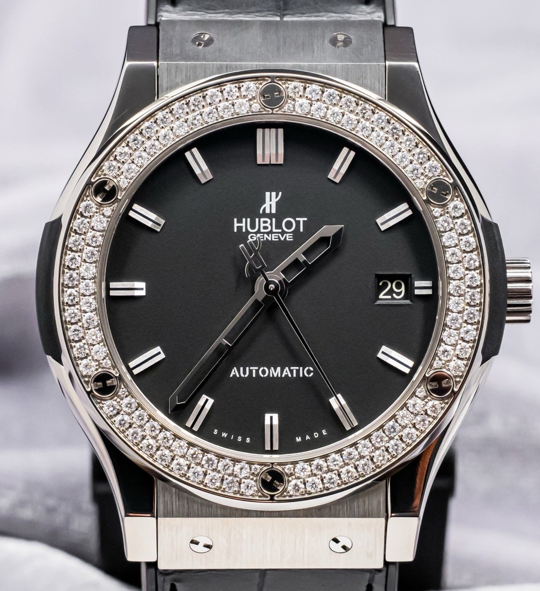 Hublot Classic Fusion Men's Black Watch - 511.ZX.1170.LR.1104 for