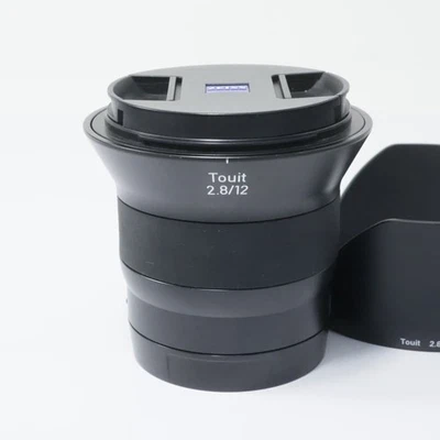 Objectif Ultra Grand Angle Prime ZEISS Touit 2,8/12 12mm Sony E-Mount F2,8 - Photo 1/4
