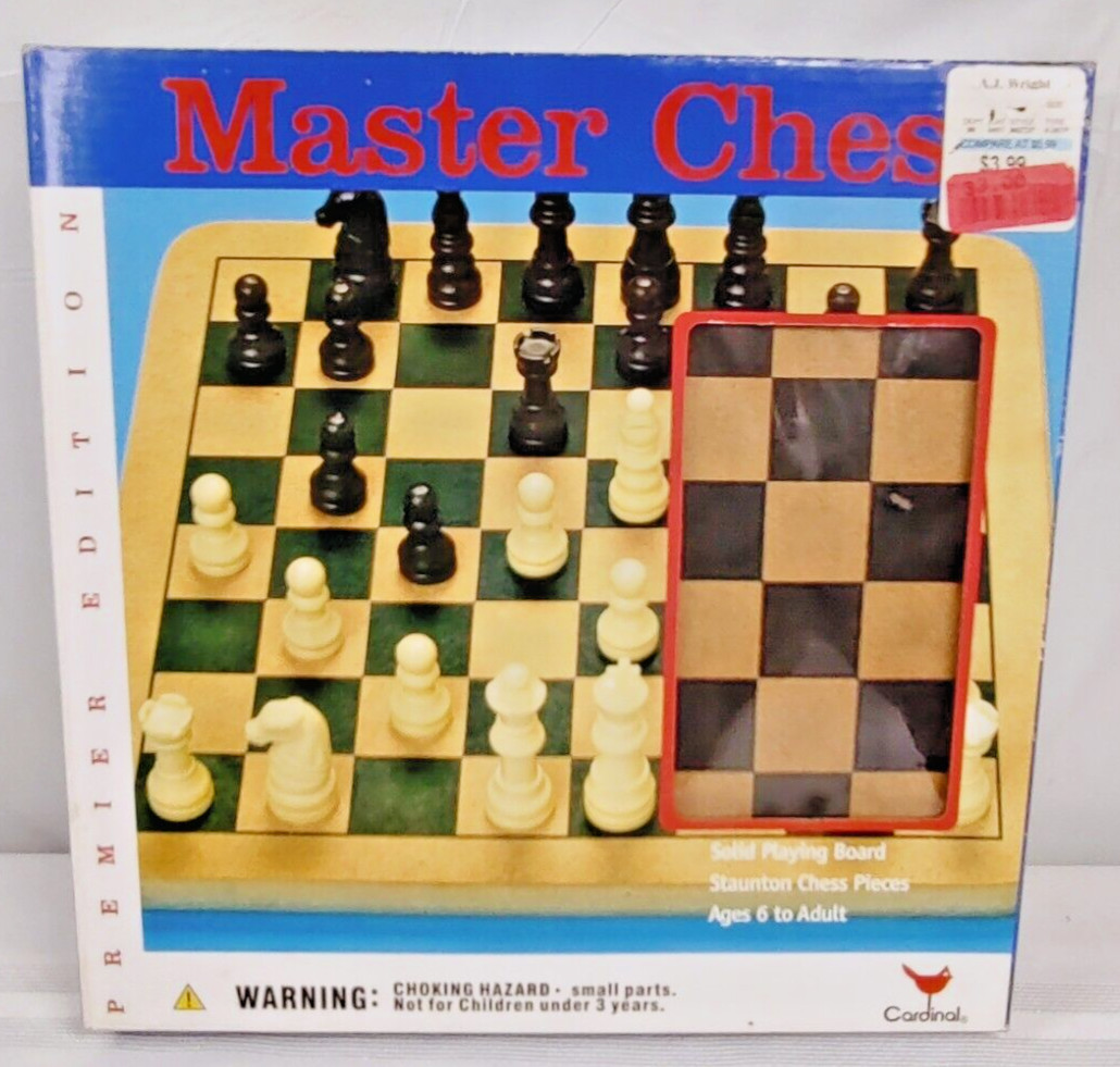 1998 Wood Board Plastic Staunton Pieces Brown White
