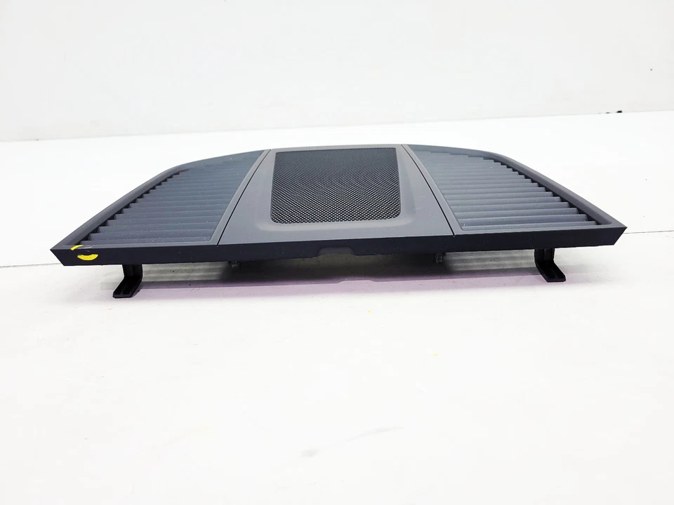 PORSCHE MACAN 95B DASSHBOARD SPEAKER COVER GRILLE CENTRE MIDDLE 95B858189 2014 - Image 2 of 4
