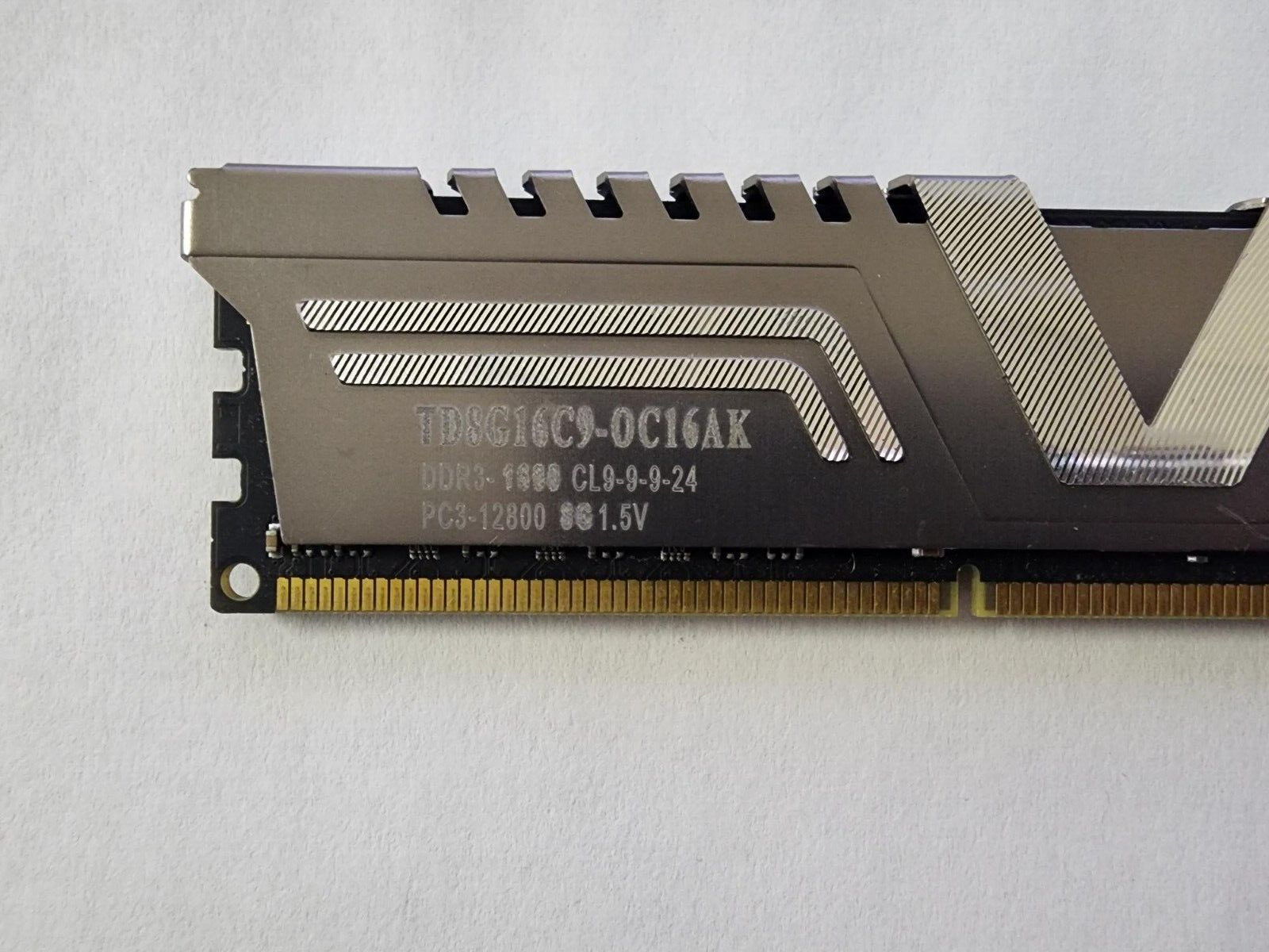 Ssr3 V-COLOR OC SERIES 8GB SSR3 1600MHz PC3-12800 1.5V SDRAM TD8G16C9-0C16AK ...
