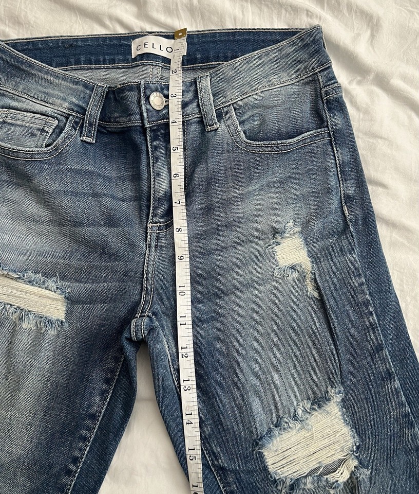 Cello Window NWT Cello Cropped Skinny Frayed Distressed Jeans Size 3 | eBay