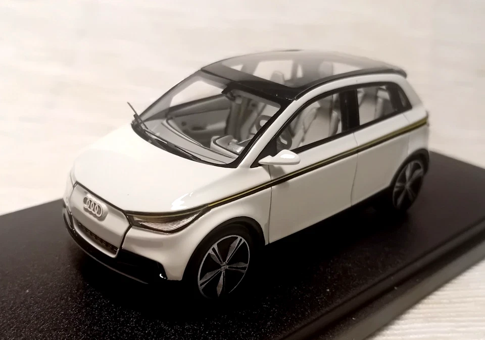 Audi A2 Concept IAA 2011 Look Smart (Audi-Edition) 1:43 limitiert OVP - Bild 3 von 4