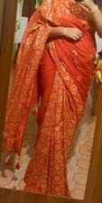 Women Jacquard Silk Blend Saree Red/Gold Floral Pattern Unstitched