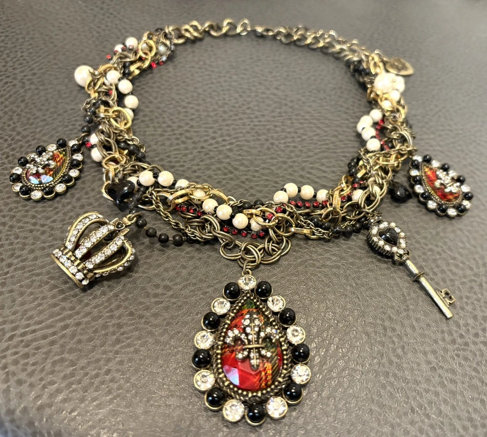 Collar Betsey Johnson Real Compromiso Flor De Lis Raro Estrás Grueso Foto 3 de 4