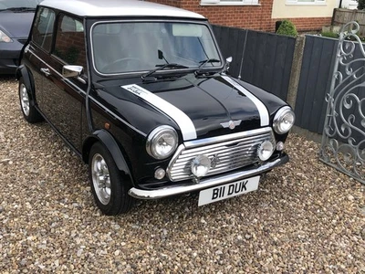 Mini Cooper SPI - Image 1 of 4