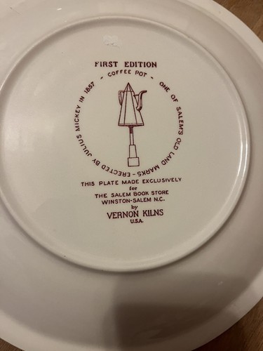 "Placa de coleccionista de iglesia morava Vernon Kilns Salem Carolina del Norte 10 1/2" - Imagen 3 de 3