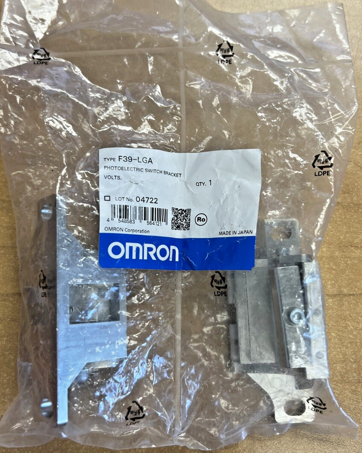 Omron F39-LGA Photoelectric Switch Bracket (Bag of 2) **New In Bag**