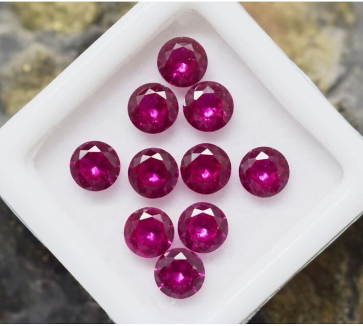 Exquisite 10 Pieces 6x4 mm Round Shape Natural Pink Sapphire Loose Gemstone.