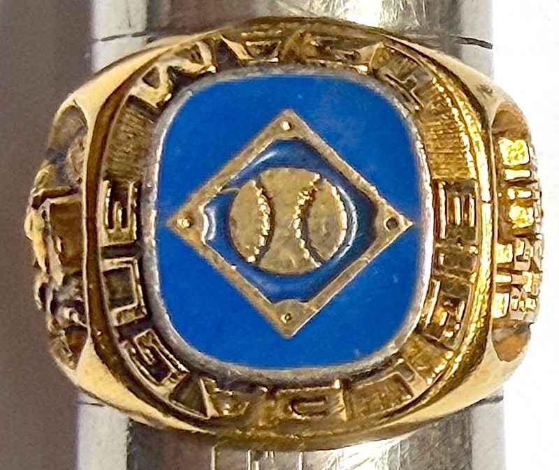 VINTAGE BIG LEAGUE CHEW BUBBLE GUM BASE BALL PREMIUM BIG LEAGUE TEAM RING