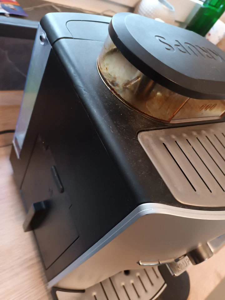 Krups EA82 Kaffeevollautomat Espresso-Vollautomat Ungetestet Defekt - Bild 3 von 4