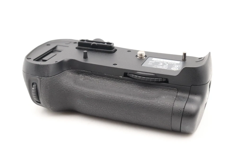 [ N MINT ] Nikon MB-D12 Battery Grip For Nikon D800, D800E, D810 JAPAN #15026 - Image 2 of 4