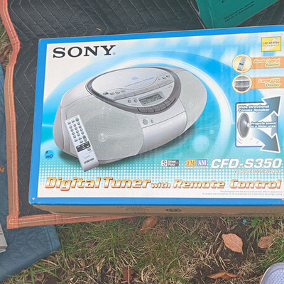Sony CFD-S350 Silver AM/FM Digital Tuner CD-R/RW Player w/ Remote LCD