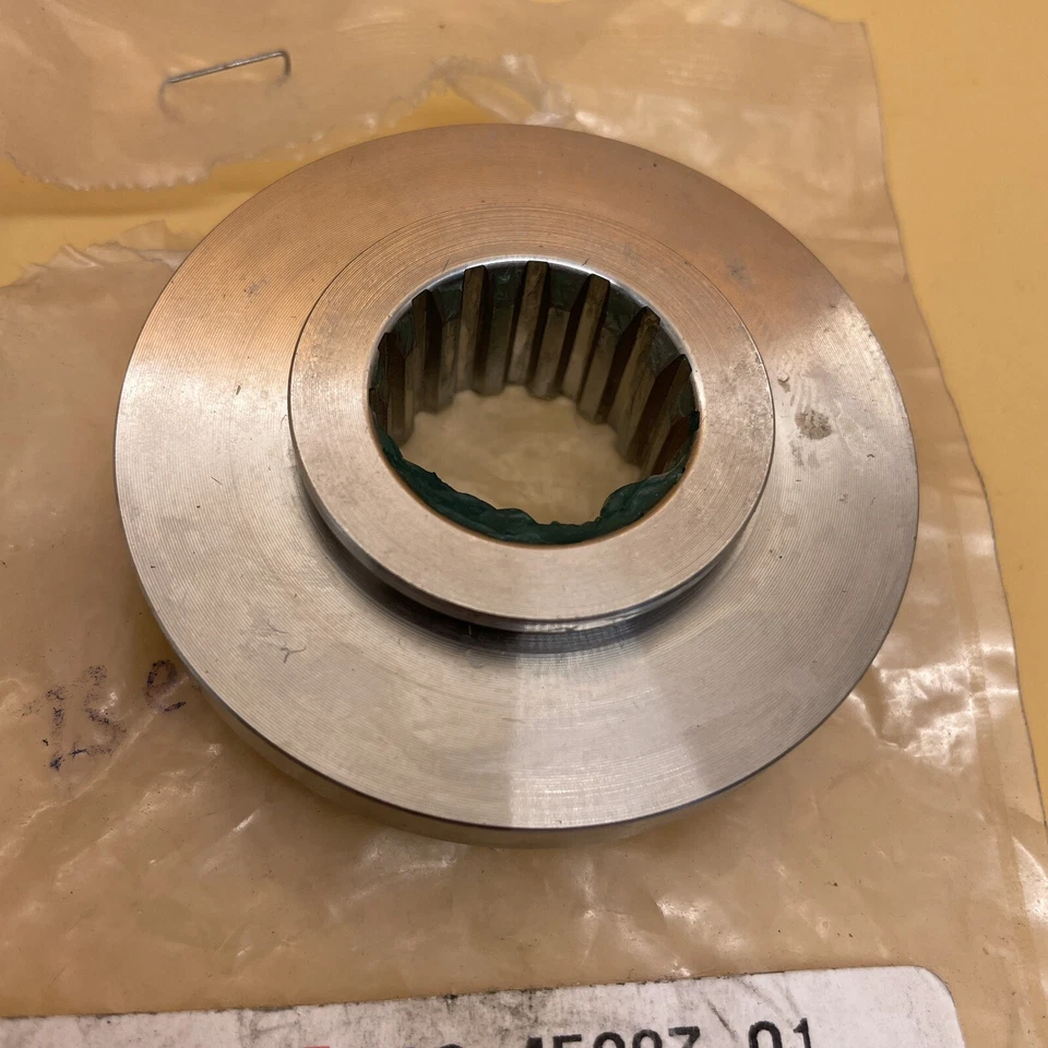 688-45987-01 Yamaha OEM 60-70-80-90HP 1984-later Thrust Washer Spacer Propeller - Image 2 of 4