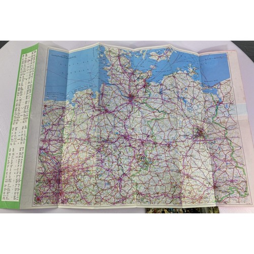 1980's Baedeker's Germany Tourist Guides and Maps Lot - Picture 7 of 11