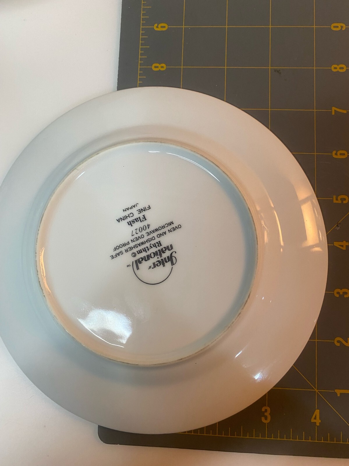 Rhythm international flash 3 salads plate and 1 bowl - abstract rainbow pattern