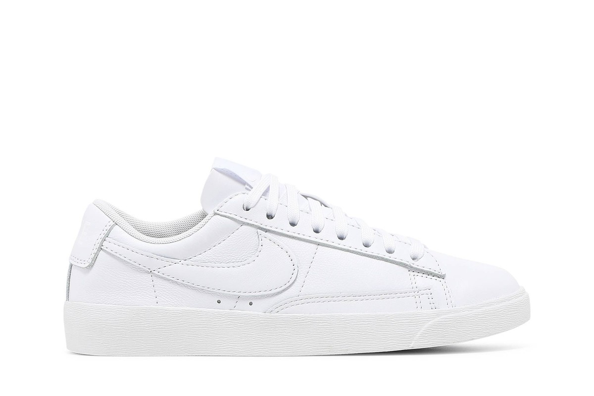 Level SS/New -Nike Wmns Blazer Low LE 'Triple White' AV9370-111