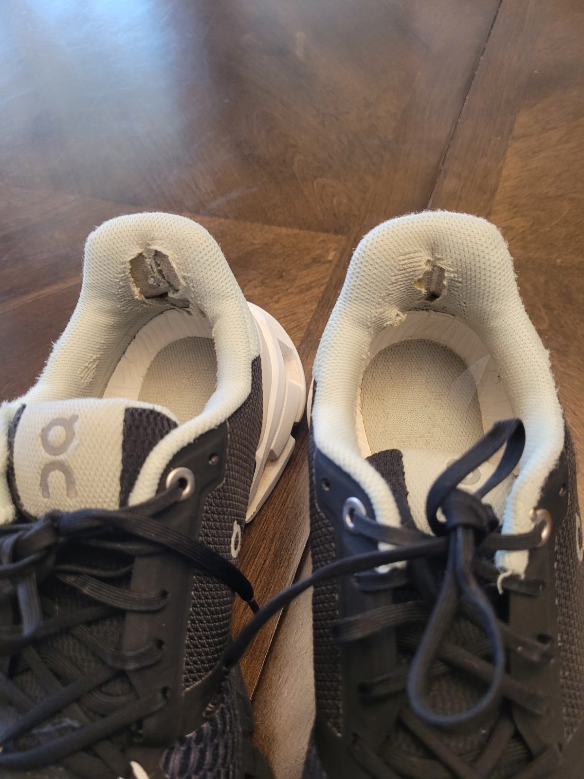 On Cloud cloudtech Women's Size 6 - image 6