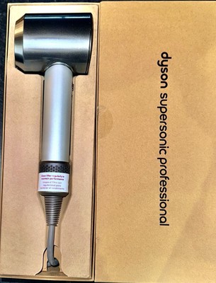 DYSON SUPERSONIC PROFESSIONAL EDITION HAIR DRYER 5 HAIR ATTACHMENTS SILVER HD11