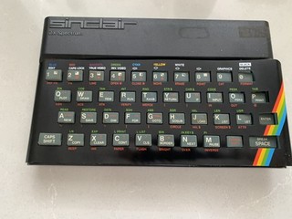 Sinclair ZX Spectrum 48k numero 3 chiavi in gomma scheda madre 001 601613 zb