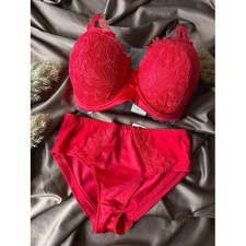 Weiyesi Bra and Panty Set in Red