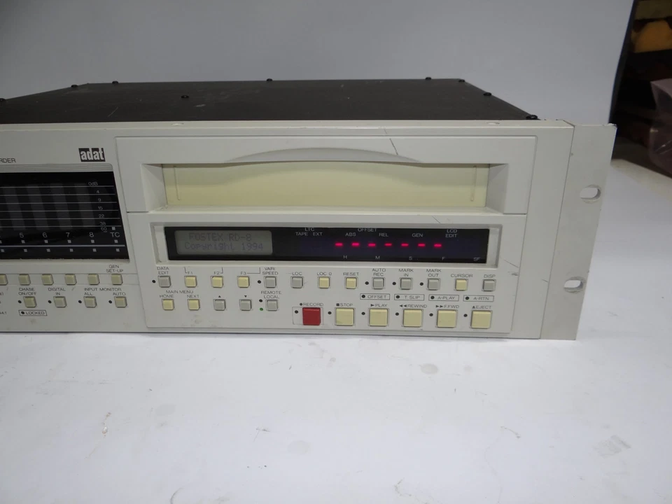 Fostex RD-8 ADAT Recorder VHS Digital Multi-Track Recorder MultiTrack -Powers ON - Image 3 of 4