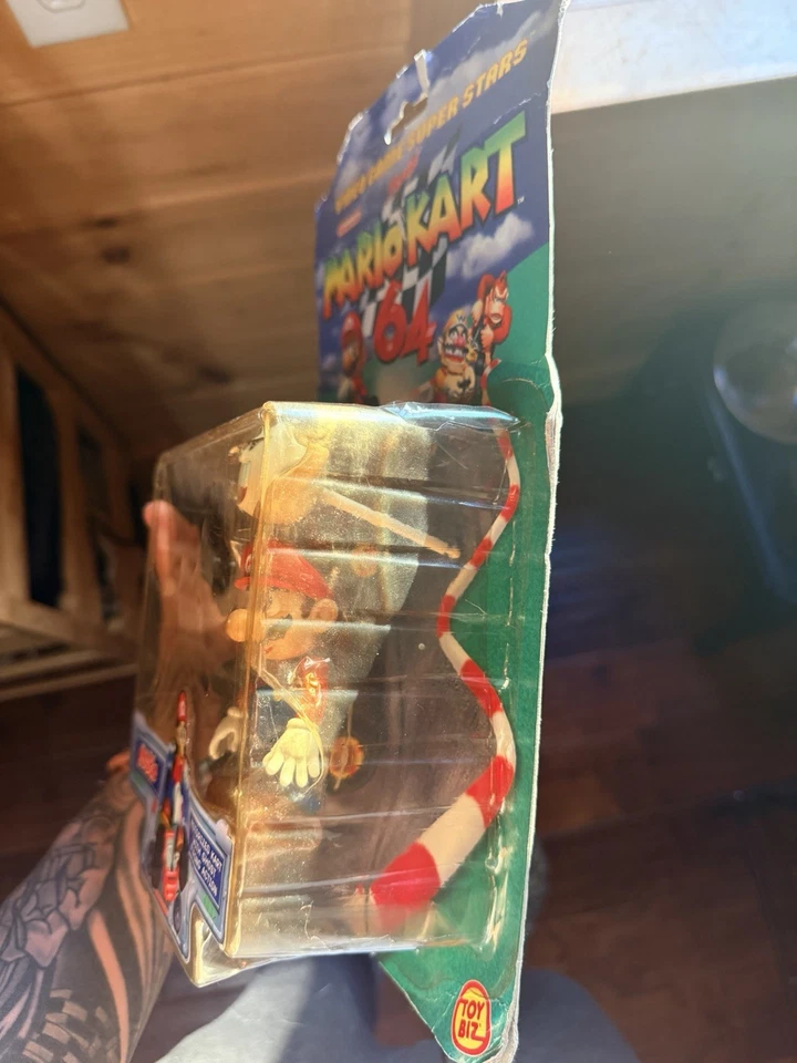 Toybiz Nintendo Mario Kart 64 Mario Figura de Acción con Pull Back Kart Nuevo en Caja Raro Foto 3 de 4