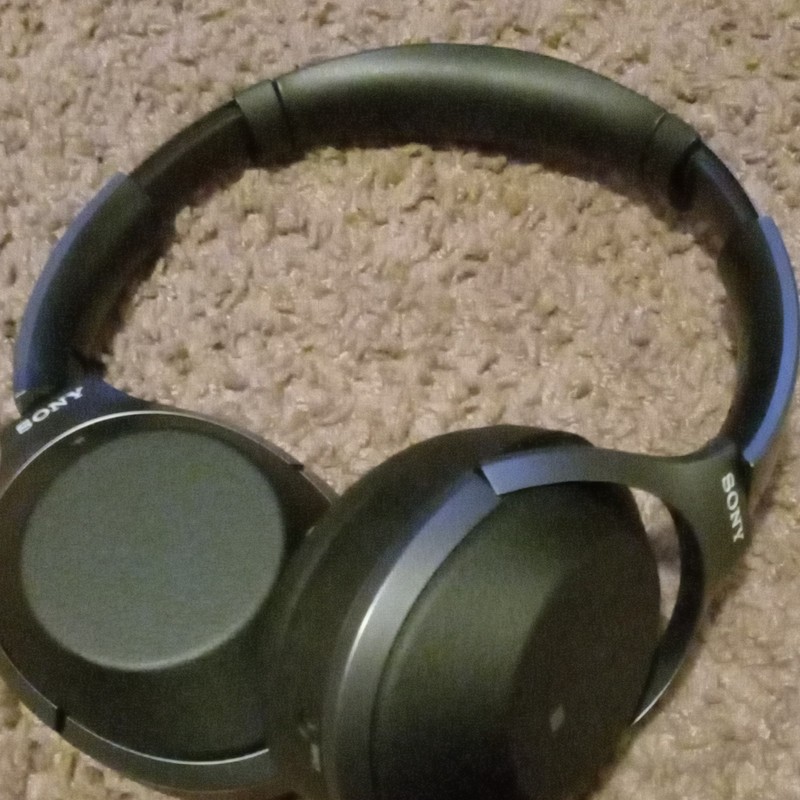 Sony WH-1000XM3 Black Bluetooth Over-Ear Noise Canceling w/ Detachable Cable