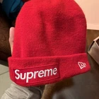 Bonnet rouge Supreme New Era FW15 boîte logo *NEUF AVEC ÉTIQUETTE DEADSTOCK*