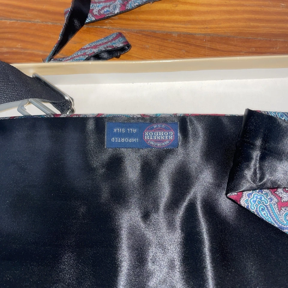 JUEGO DE PAJARITA Y PAJARITA FLORAL 100 % SEDA DE COLECCIÓN EE. UU. Kenneth Gordon Borgoña Paisley Foto 4 de 4