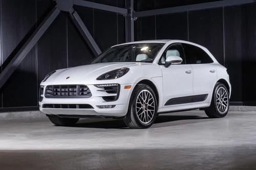 Porsche: Macan Macan GTS
