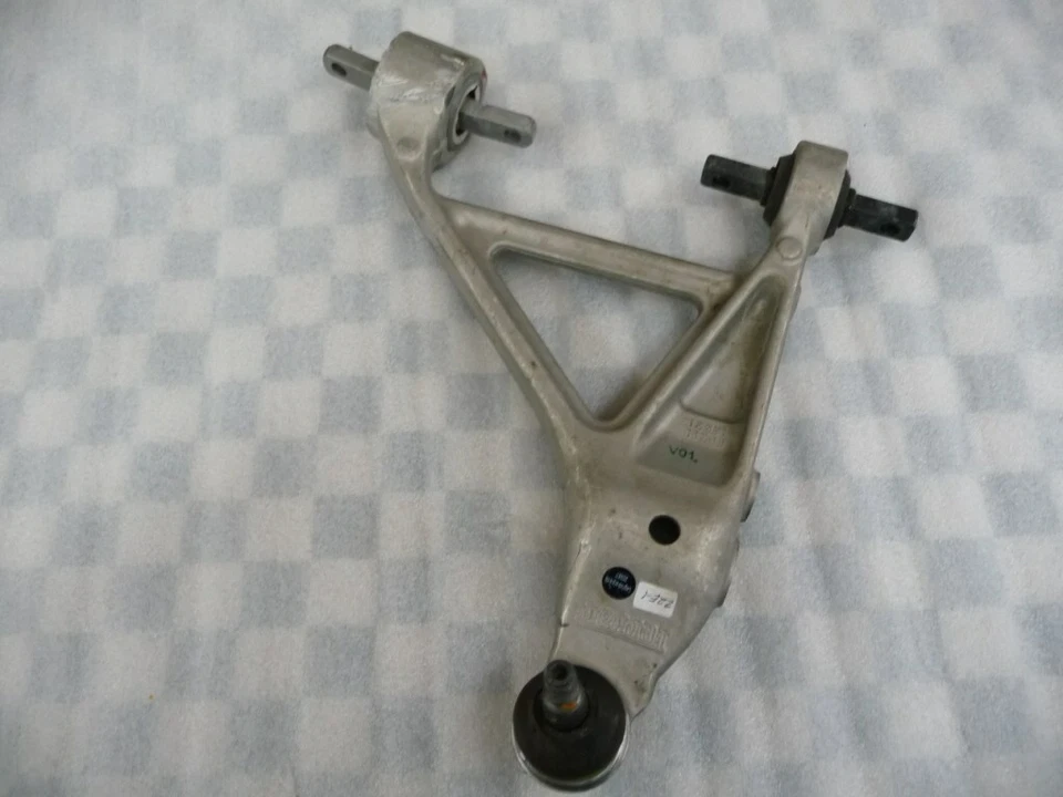 Brazo de control inferior delantero derecho Ferrari California 242496, 221934 OEM Foto 3 de 4