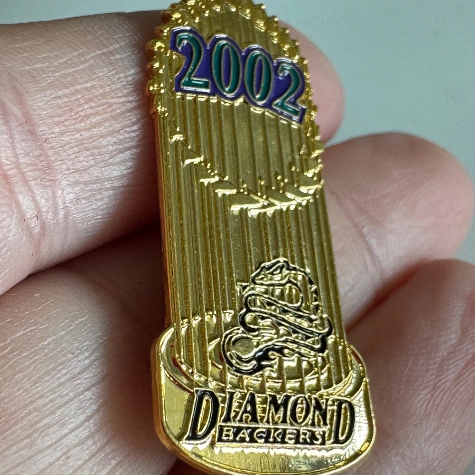 Arizona Diamondbacks 2002 Diamondbackers Pin – MLB Trophy Style Badge - Image 2 of 4