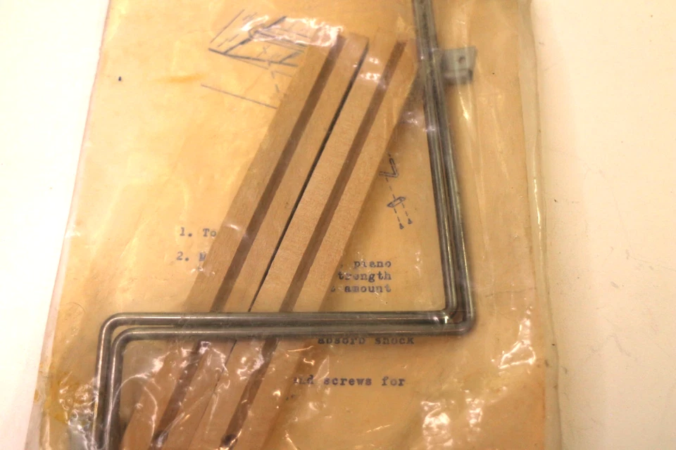 Vintage Top Flite Taurus Main Landing Gear  No.E-41  for R/C Models New - Image 3 of 4