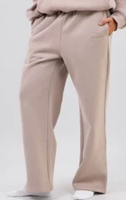 Comfrt Signature Straight Leg Sweatpants Women Size Large NWT Wideleg Loungewear