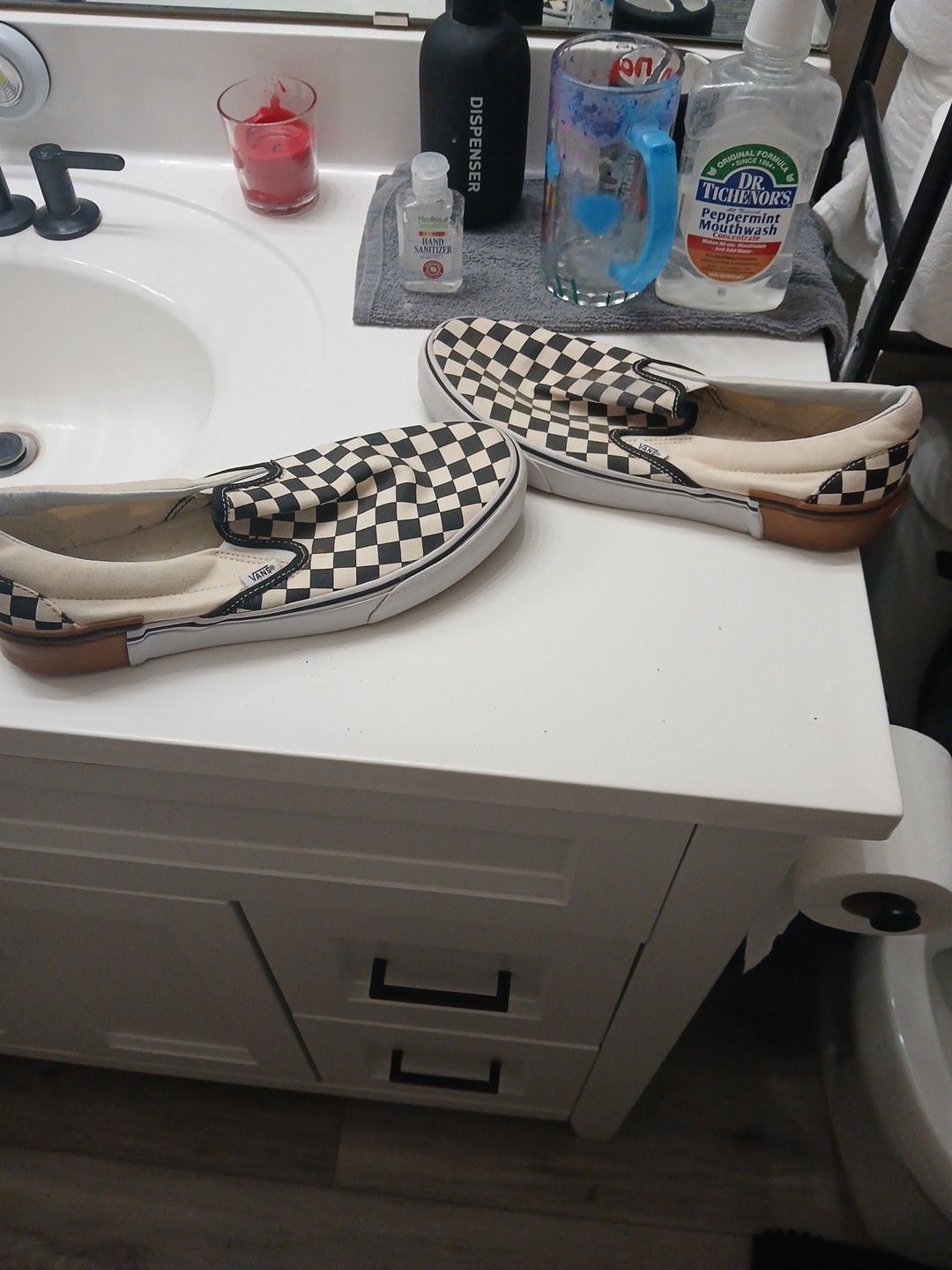 vans oldschool slipons no shoe strings. - image 3