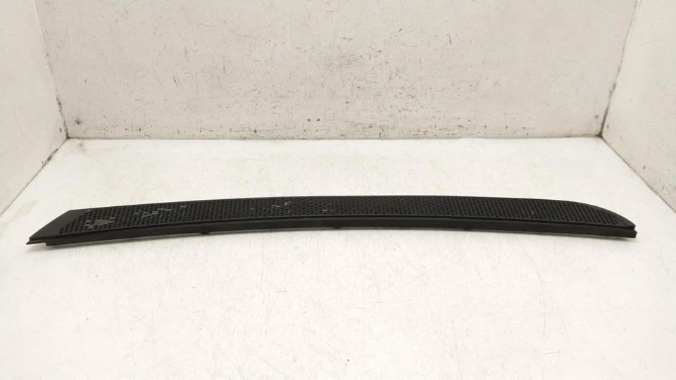 GRILLE FERRARI 360 2 Door Coupe 65307400 99-05 - Image 3 of 4