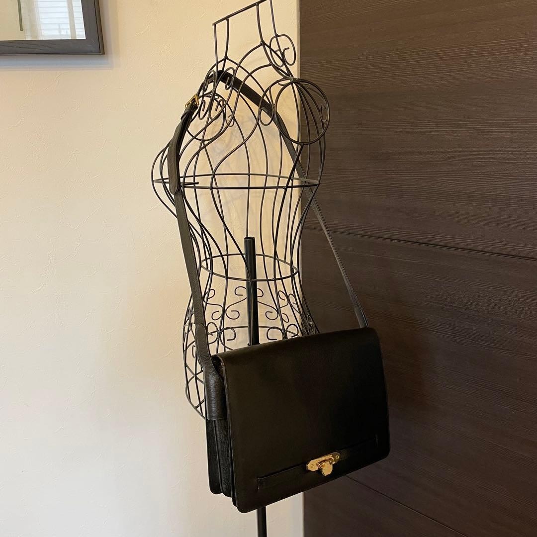 Valentino Garavani Black Leather Shoulder Bag Gold Hardware Women's Japan thumbnail 18