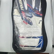 Reusch Attrakt RE: Grip NC Size 9
