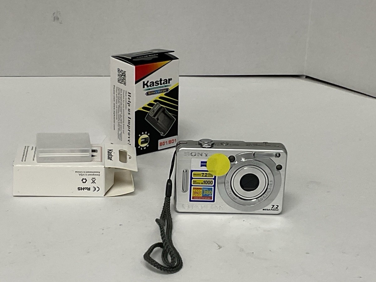Sony Cyber-Shot DSC-W55 - 7MP camera, charger, battery - Retro