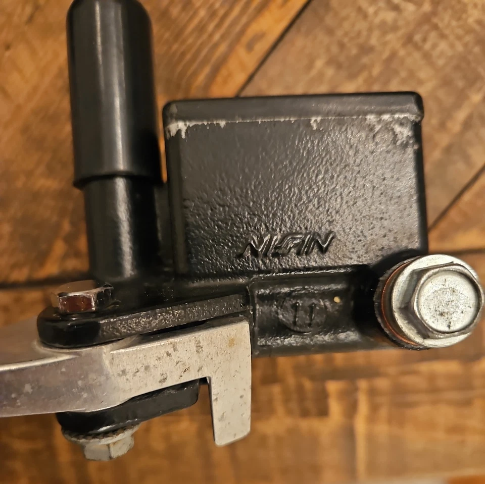 2009 Kawasaki KLX 250SF freio dianteiro cilindro mestre reservatório com espelho - Imagem 3 de 4