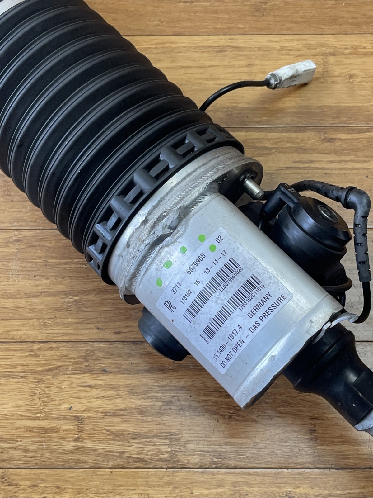 Rolls-Royce Dawn 2017-2023 FRONT+LEFT Air suspension strut