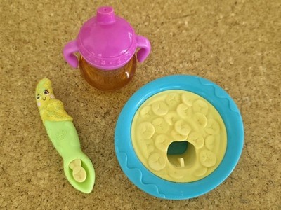 *Accessories Only* Hasbro 2009 Baby Alive ''All Gone:'' Banana Bowl, Spoon,  Juice