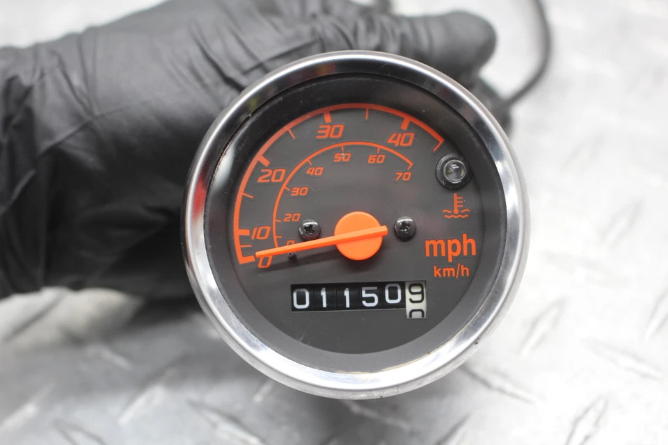 2018 HONDA NPS50 RUCKUS GAUGE W/ GAS & HEADLIGHT SIGNALS (1,150 MILES) - Image 2 of 4